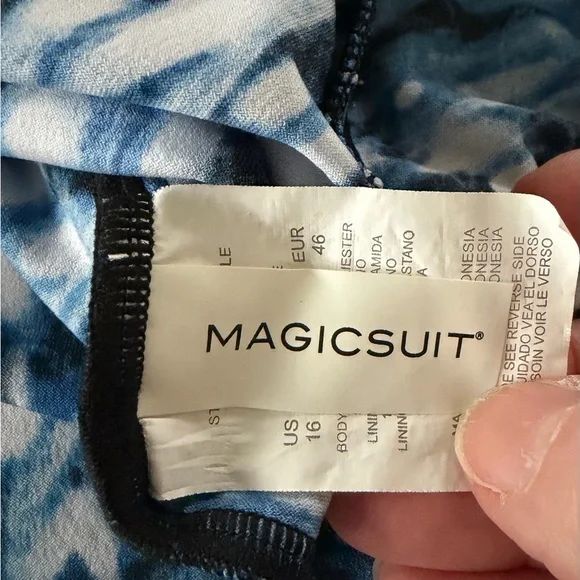 MagicSuit Chloe Tankini Top - Picture 7 of 9